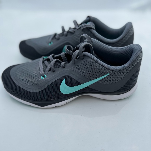 Size 7.5 - Womens Nike Flex Trainer Gray - Picture 1 of 4